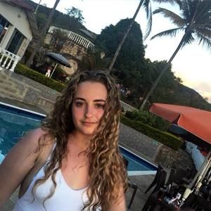 Meet your Posher, Catherine